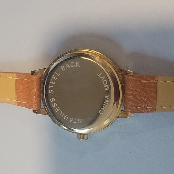 Butterfly Women's Watch with Brown Imitation Leather Band - Picture 2 of 5